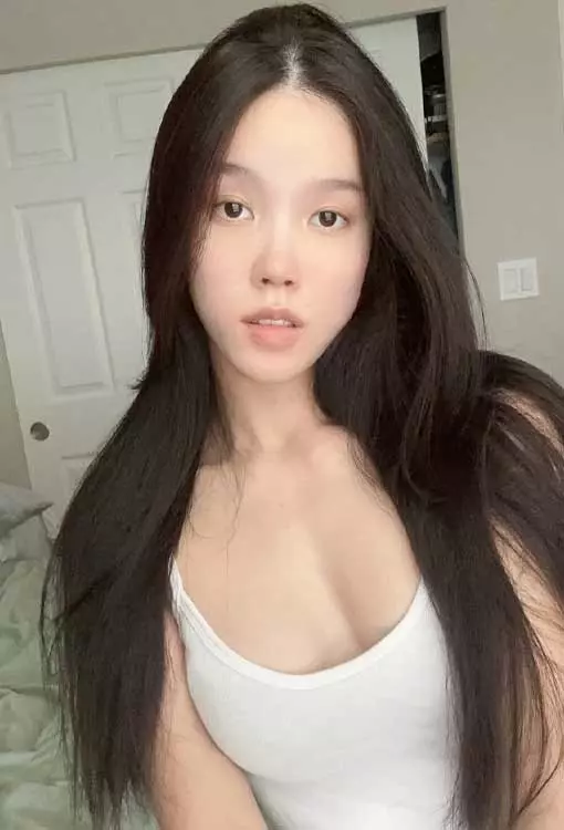 ครีเอเตอร์สุดน่ารัก กับเสน่ห์บน OnlyFans