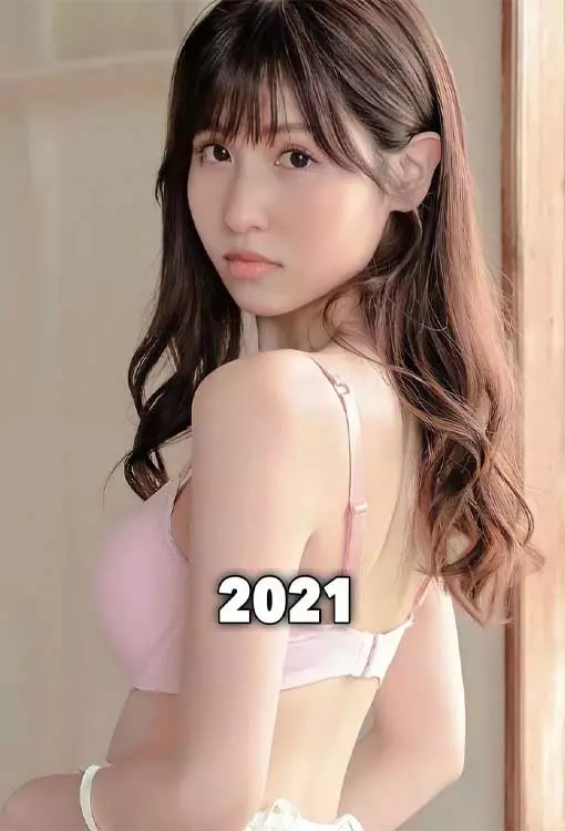 ชีวิตในวงการบันเทิงของ ซากุระ โมโมะ